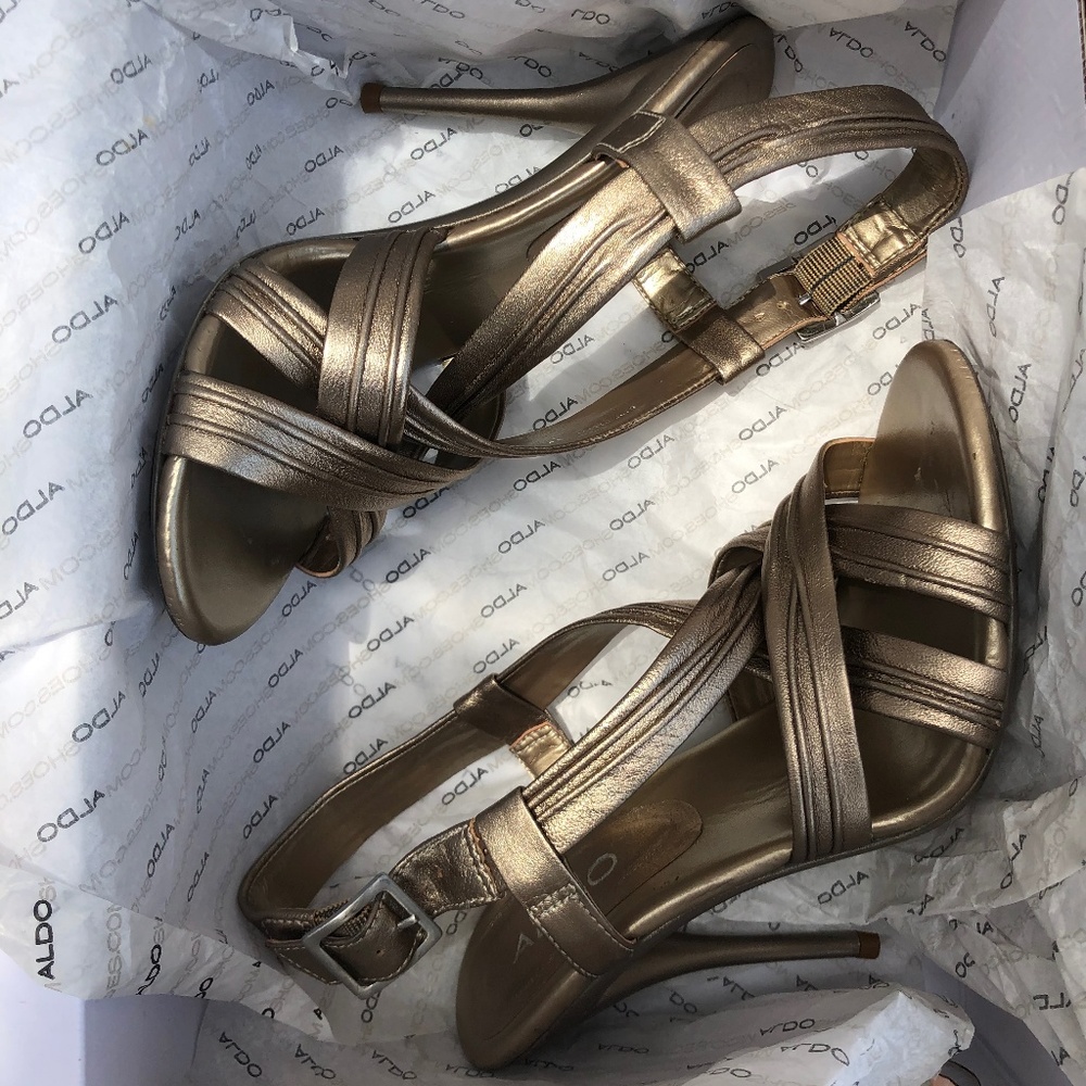 Aldo Kaveney-82 Gold Heels